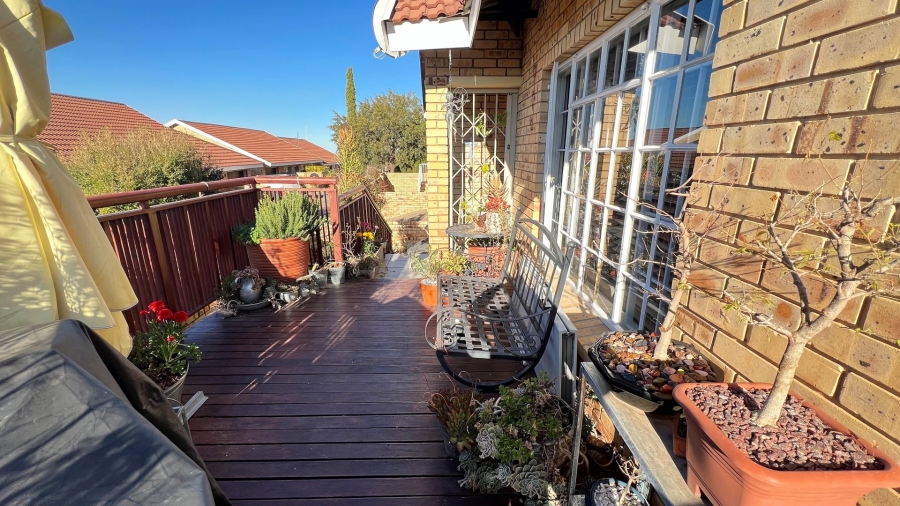 3 Bedroom Property for Sale in Pentagon Park Free State